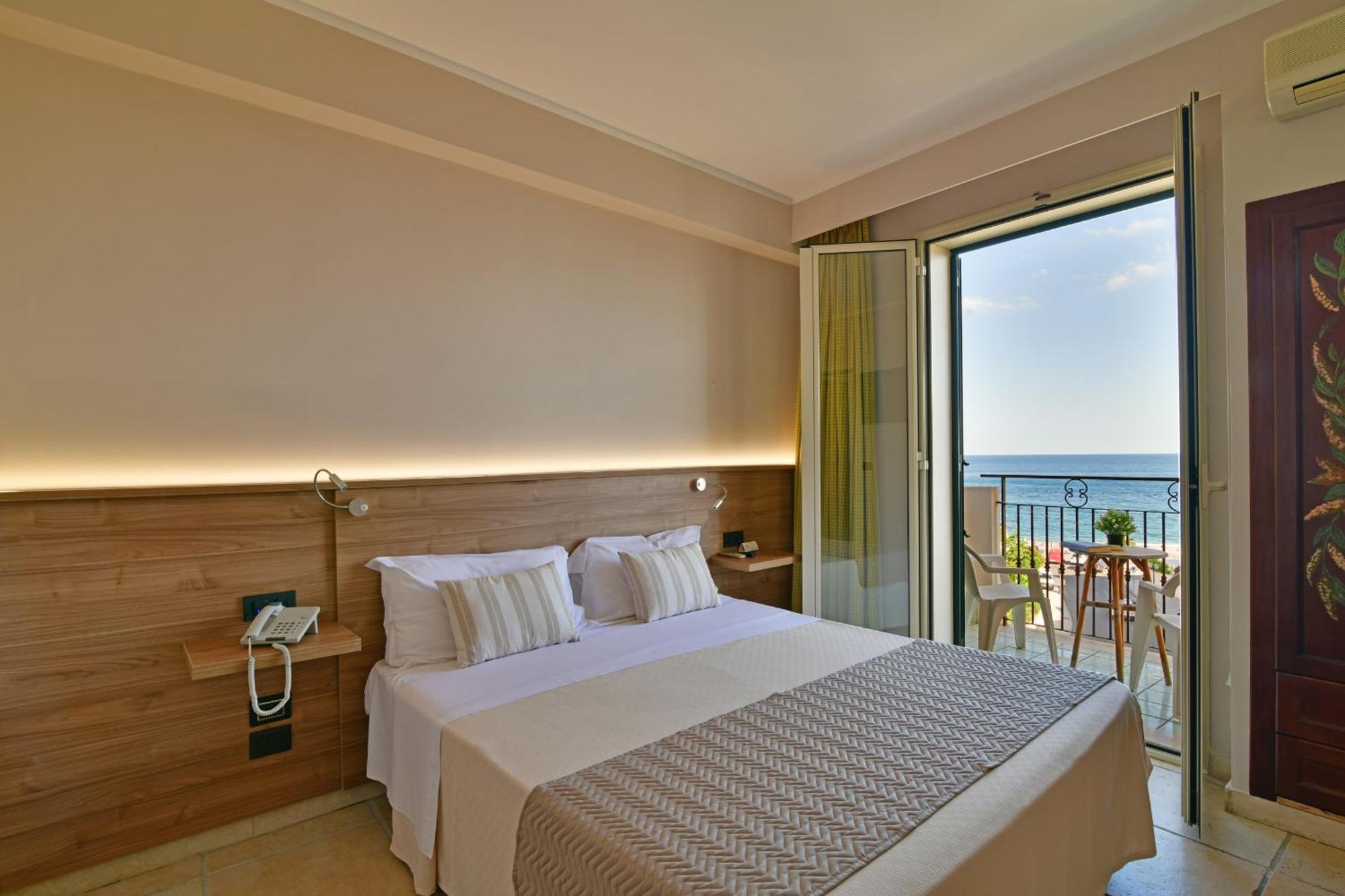 Hotel & Apartments Villa Linda Джардини-Наксос Экстерьер фото