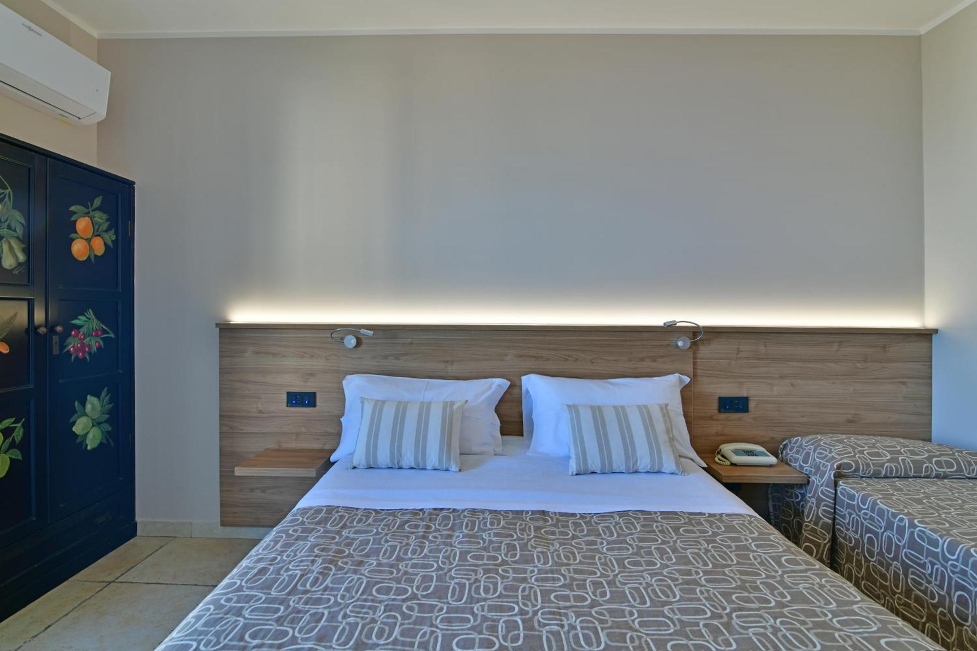 Hotel & Apartments Villa Linda Джардини-Наксос Экстерьер фото