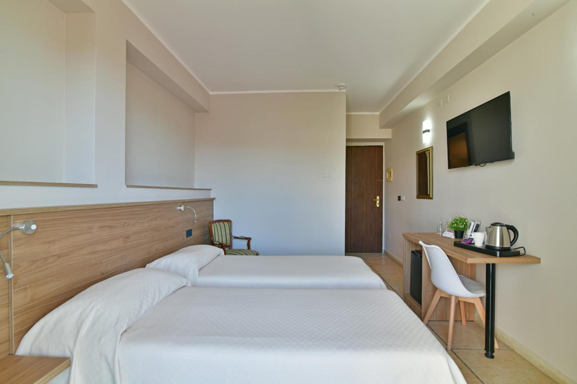Hotel & Apartments Villa Linda Джардини-Наксос Экстерьер фото
