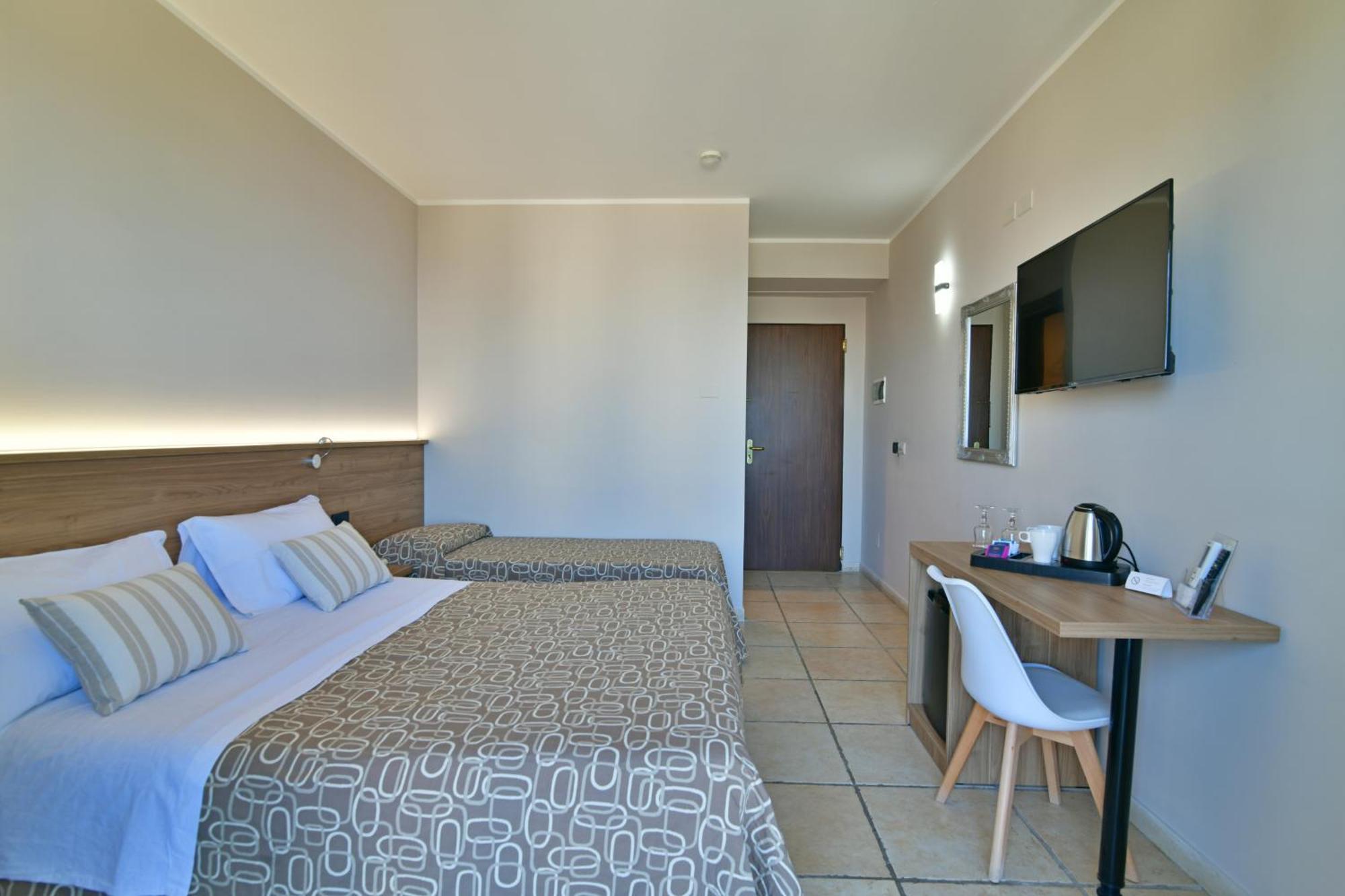 Hotel & Apartments Villa Linda Джардини-Наксос Экстерьер фото